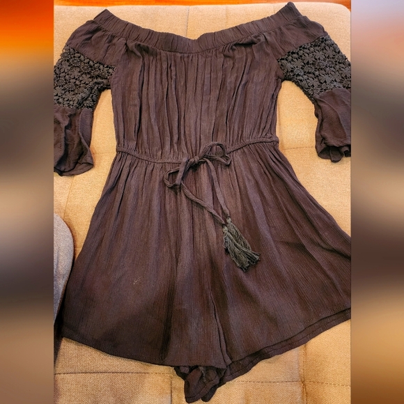Blush shorts romper - Picture 1 of 4